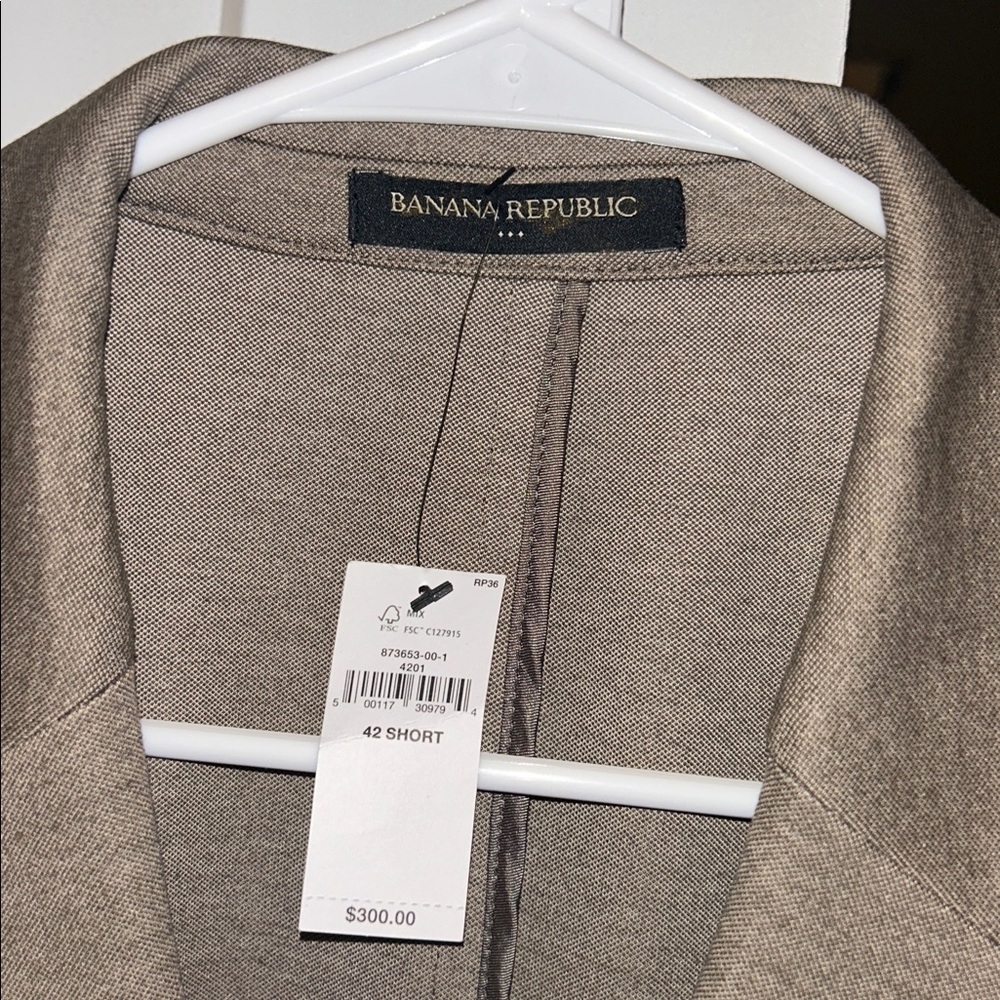 NWT Men’s Banana Republic Tan Suit Jacket - 42S - Picture 2 of 6